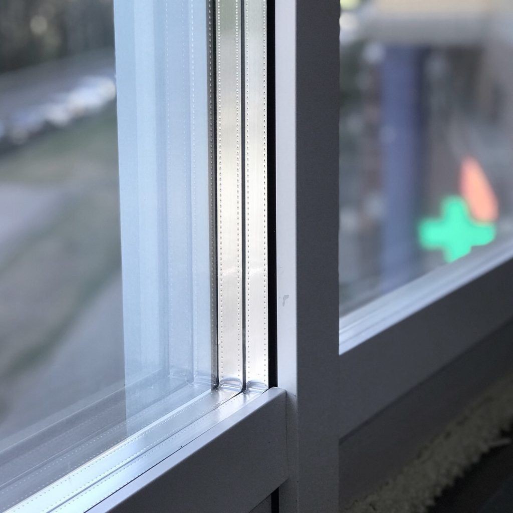 2. Two-chamber, three-chamber double-glazed windows - better retain heat and protect from noise.